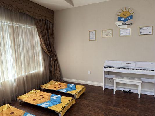 Nina’s Sunshine Academy