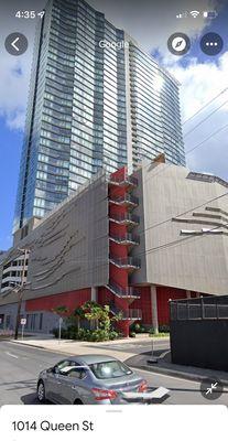 The tower and the corner of Queen and Robinson, where you enter to get to the Aeó lobby and parking