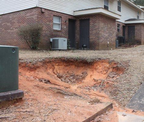 Laurelwood Apartments