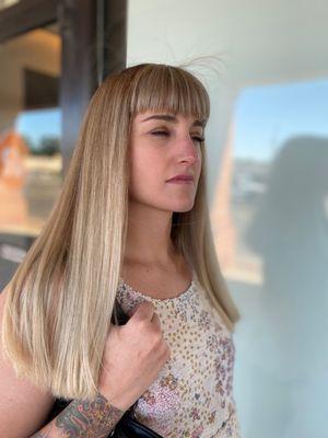 Deep full fringe with an icy tone finish