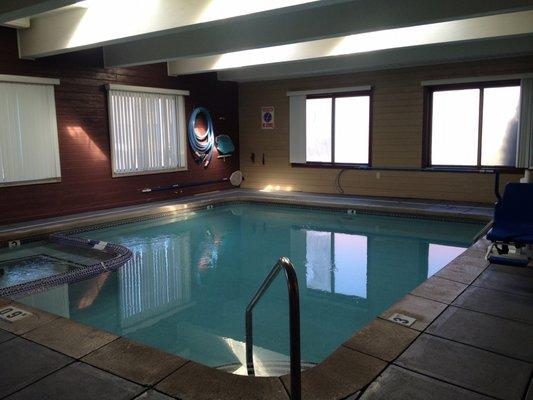 The pool appeared clean, but is very small. We didn't swim in it though.