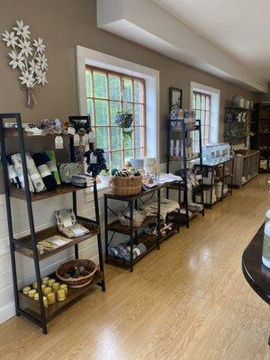 Mae Raighn Refill & Market