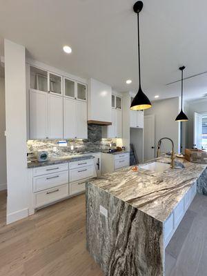 Chuys Electric & Solutions