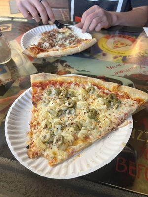 Two slices, eat in.