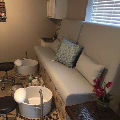 Downstairs with private entrance