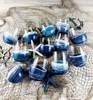 Stemless beach epoxy wine glasses