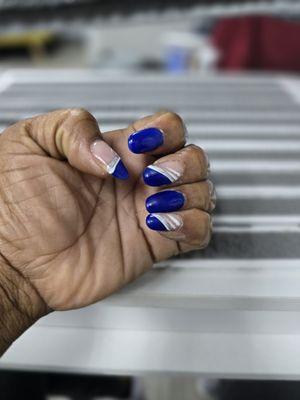 Full s I love getting pampered , with a great massage. Definitely recommend this full service Salon. The vibes are welcoming.