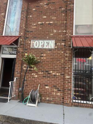 Busy Exchange Tobacco Shop