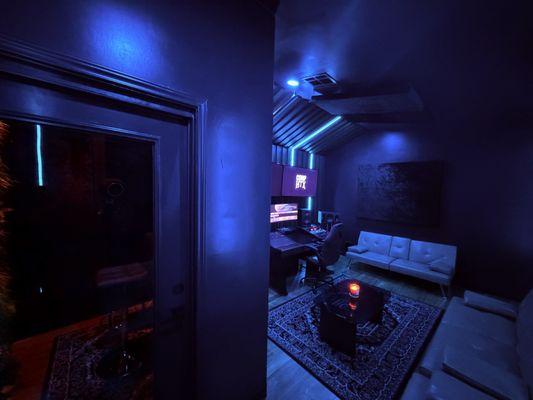 Black Suite - Houston Audio Recording Studio