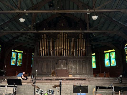 Round Lake Auditorium