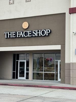 lady was very hostile, and very rude.. don't know what her issue was but her customer service was NOT it