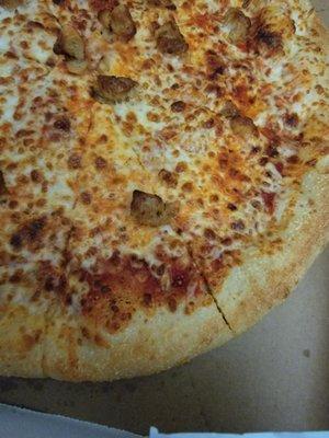 Sausage pizza? More like cheese pizza with a few bits of sausage. Pathetic.