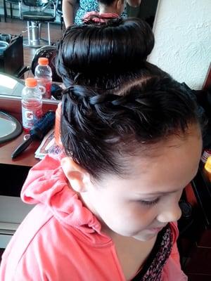 Hair design for a ballet presentation