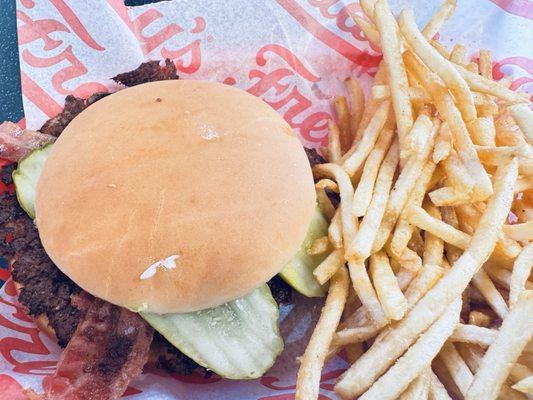 Freddy's Frozen Custard & Steakburgers
