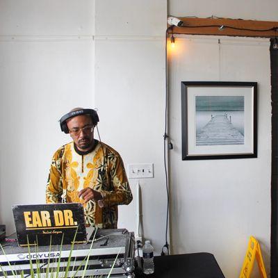 Young Black & Brunch’n