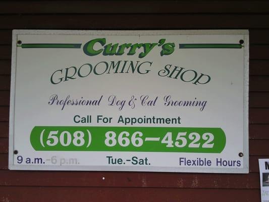 Curry's Grooming Shop