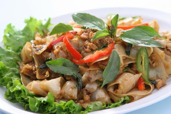Drunken noodles pork