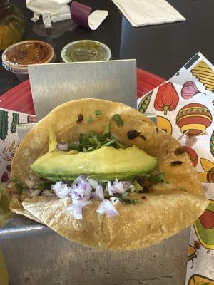 Brilliant tacos! Great drinks great service an not expensive like others that's have creeped up prices. Amazing food and service!