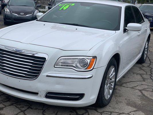 2014 Chrysler 300 Only 57,300 miles