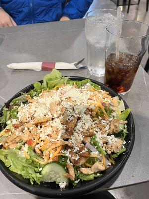 Grilled chicken salad w feta