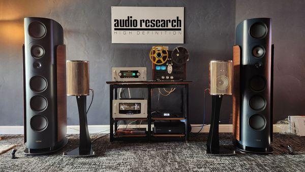 Audio Research tube amp and Canton Reference 5GS speakers. Incredible demo at the new Valhalla Hifi location on 4th.