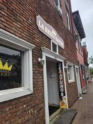 La Reina Bakery