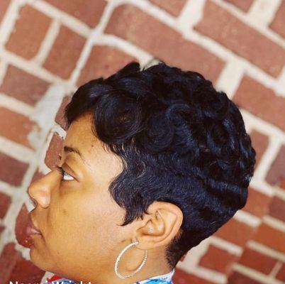 Relaxed short hair pixie