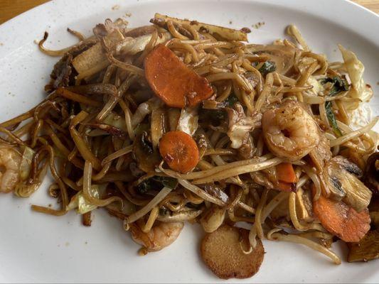 Shrimp, tofu, noodles and most veggies