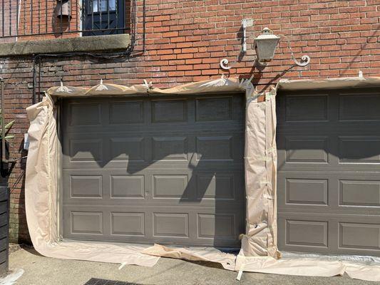 Changing the color of garage doors