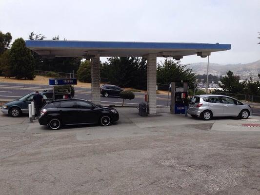 4 pumps on each side