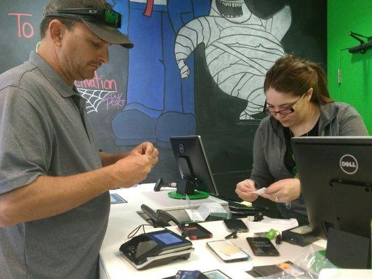 Patricia did a fantastic job...dont listen to the lady below. She explained everything in detail and was very helpful.