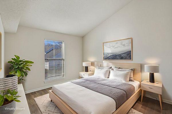 Pinegate West Apartments