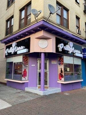 Want to be pampered and enjoy an exceptional service come in to pretty Nena Nails that and more