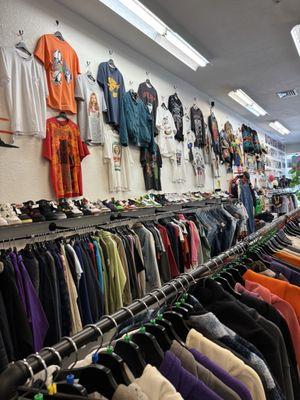 Sunset’s Vintage & Sneakers