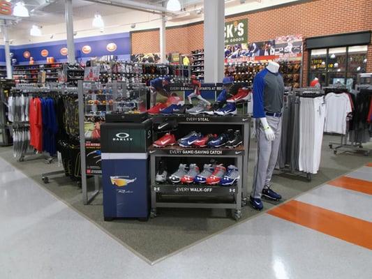 DICK'S Sporting Goods