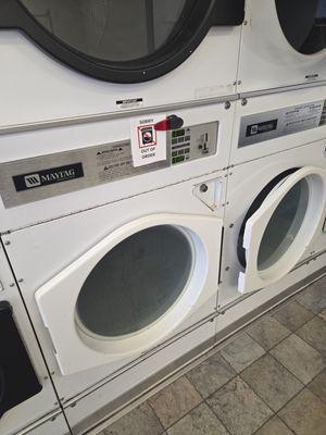 Newport Plaza Laundry