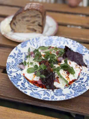 Stracciatella with warm bread and butter