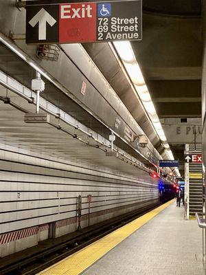 04/14/25 One of my favorite Subway Stations because of the tiles.