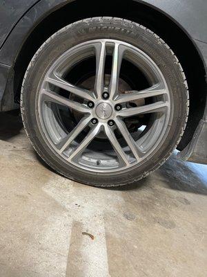 Happy, shiny fixed wheel!