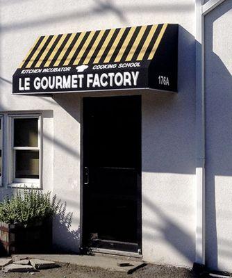 Front entrance of location pickup