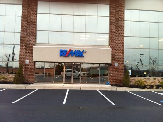 Re Max Associates of Lancaster