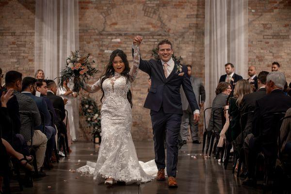 DJUj Mobile Music Lights & Entertainment