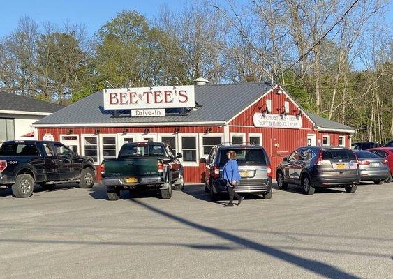 Beetee's Drive-In