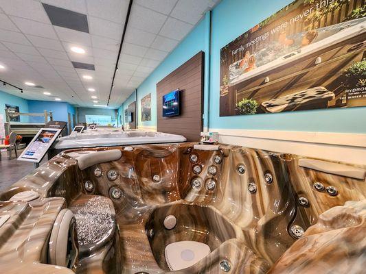 Hydropool Self Cleaning Signature Series Hot Tubs offer easy maintenance, low operating costs, and the best massage on the market.