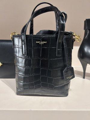 Salon @ Elyse Walker