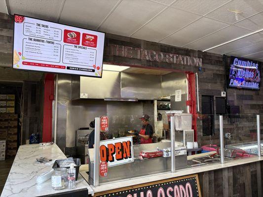 Station Liquor and Deli