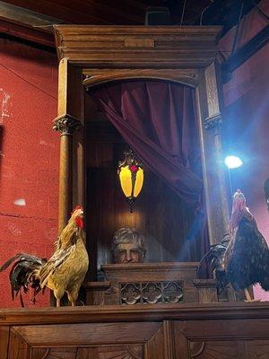 Robert's Antiques
