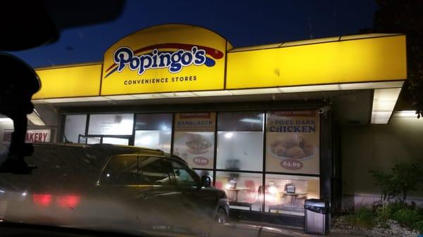 This is the first stop after we crossed the sunshine bridge. Hot breakfast cooked like it's yo mama's food!