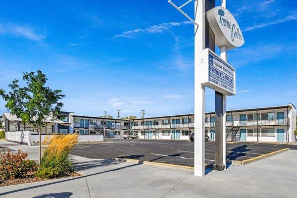 Towne Center Motel