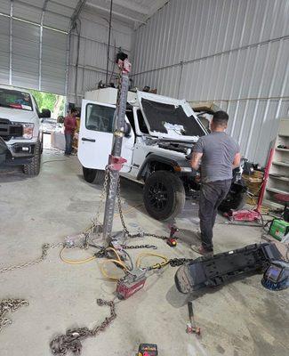 Muro's Auto Body Shop